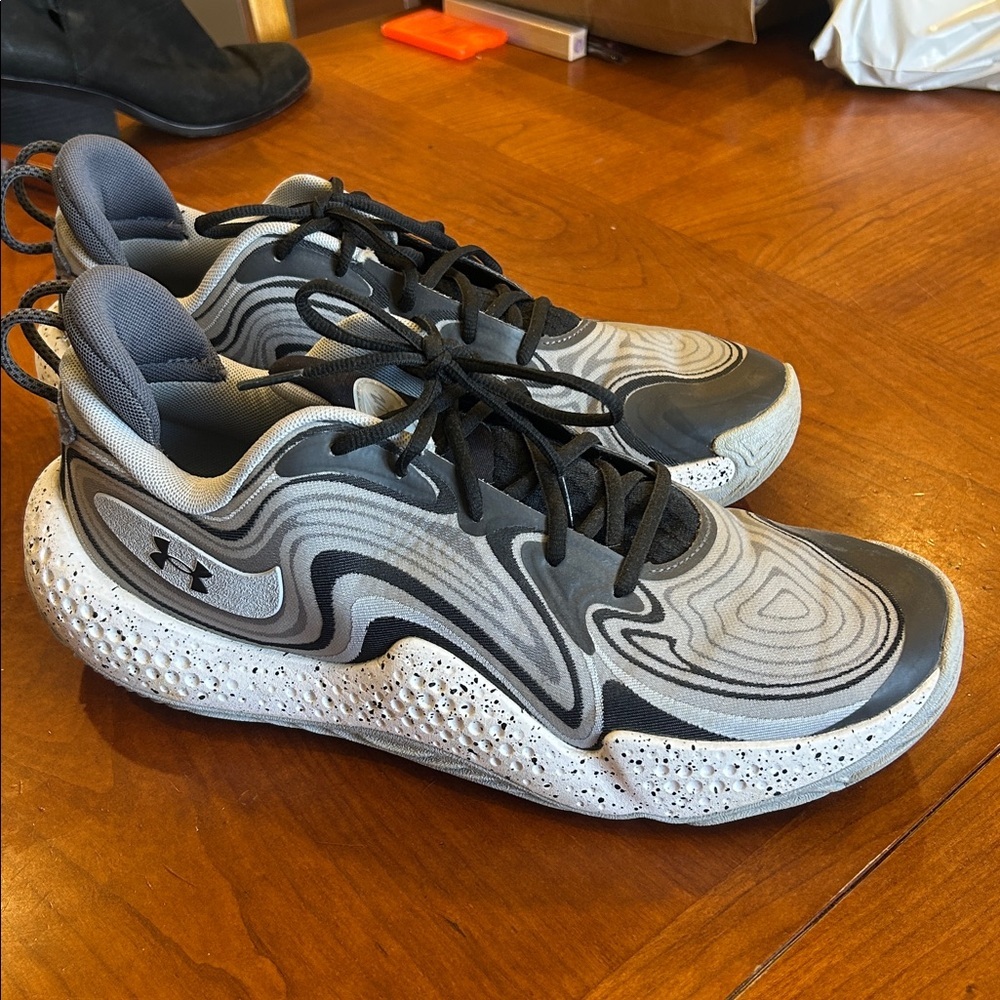 Under Armour Spawn 6 Mod Gray Black Men's 13 Basketball Sneakers excellent